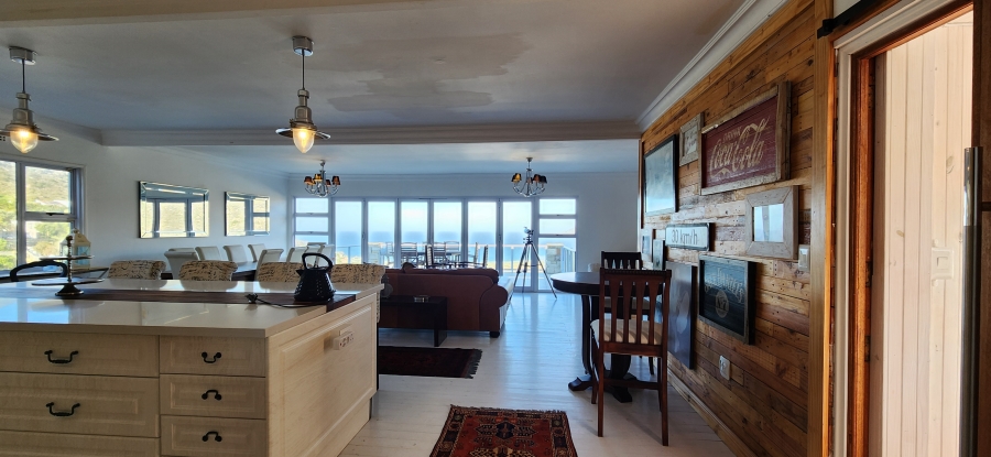 To Let 4 Bedroom Property for Rent in Glencairn Heights Western Cape